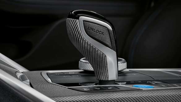 Рычаг селектора M Performance с отделкой алькантарой на BMW i4 eDrive40 G26 2021
