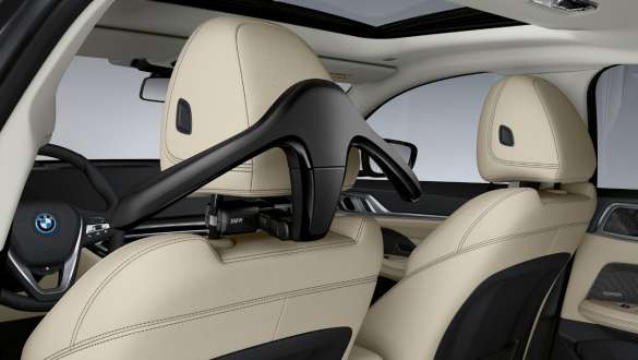 Плечики для верхней одежды для системы BMW Travel &amp; Comfort на BMW i4 eDrive40 G26 2021