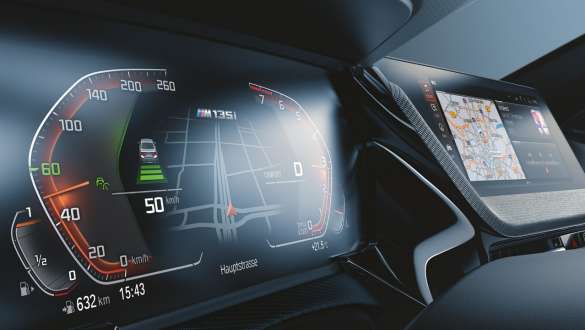 BMW Live Cockpit Professional. BMW M135i xDrive с BMW Live Cockpit Professional.