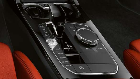 Трансмиссия Steptronic Sport. BMW M135i xDrive с трансмиссией Steptronic Sport.