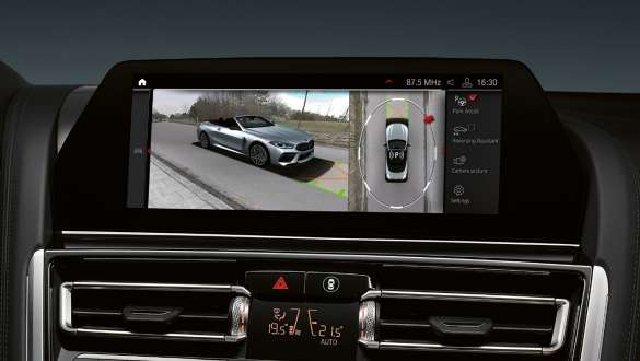 Parking Assistant Plus. Автомобили BMW 8 серии Кабриолет M с Parking Assistant Plus.