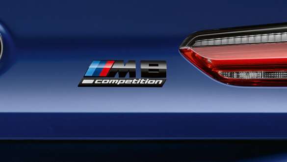 Знак M8 Competition. Знак M8 Competition на BMW M8 Competition Coupé.