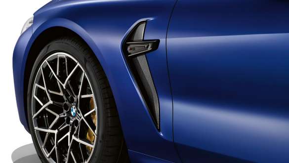 Боковые жабры М в карбоне. BMW M8 Competition Coupé с боковыми жабрами М в карбоне.