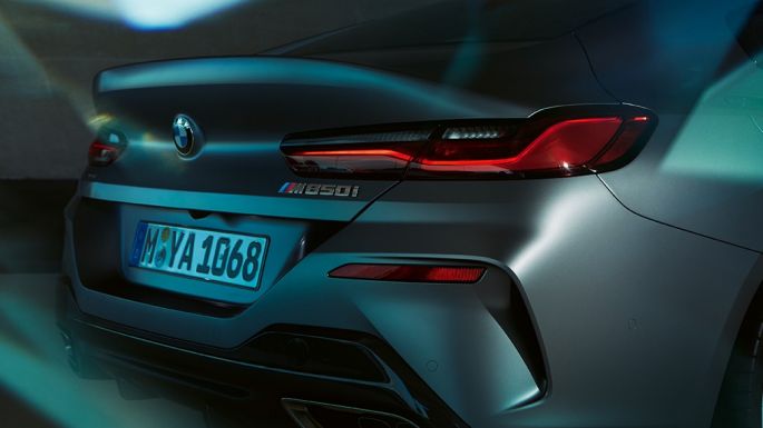BMW M850i xDrive Gran Coupé, задняя часть с отделкой выхлопной трубы BMW M850i xDrive Gran Coupé, дизайн, задняя часть с отделкой выхлопной трубы
