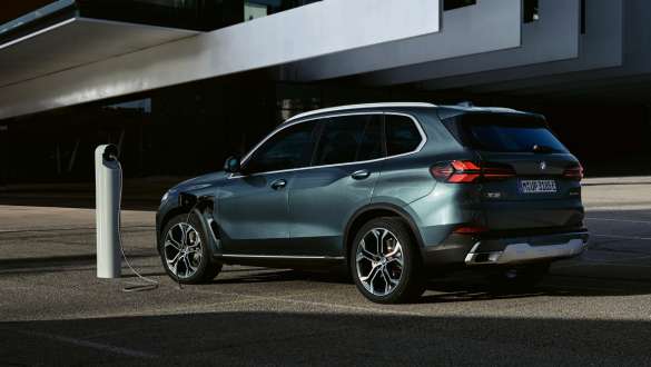 Charging on the move BMW X5 G05 LCI Plug-in hybrid BMW X5 G05 LCI Charging on the move Plug-in hybrid