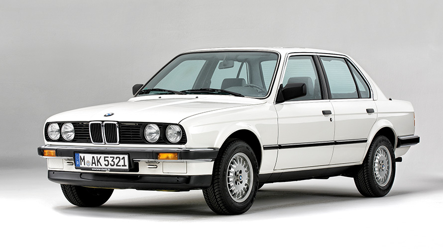 BMW 3 серии Седан E30 второго поколения вид спереди в три четверти Модели BMW 3 серии BMW 3 серии Седан E30 второго поколения вид спереди в три четверти