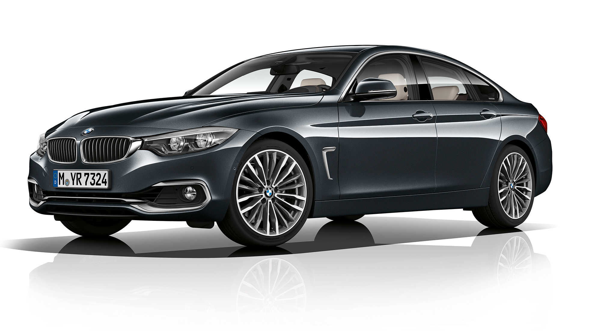 BMW 4 серии Gran Coupé, модель Luxury Line вид спереди с поворотом в три четверти BMW 4 серии Gran Coupé, модель Luxury Line вид спереди с поворотом в три четверти