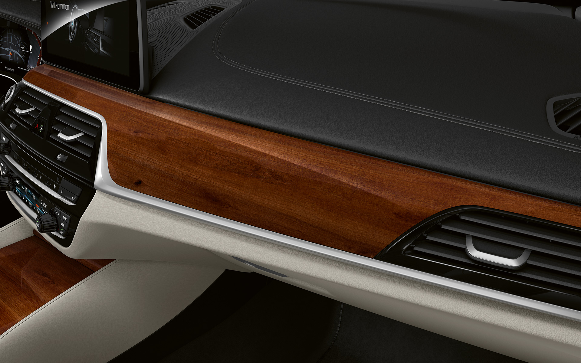 Декоративные планки BMW Individual из сливового дерева, глянцевые, с акцентами Pearl Chrome («Жемчужный хром») BMW 6-й серии Gran Turismo G32 2020 года Декоративные планки BMW Individual из сливового дерева, глянцевые, с акцентами Pearl Chrome («Жемчужный хром») BMW 6-й серии Gran Turismo G32 2020 года, кокпит в интерьере