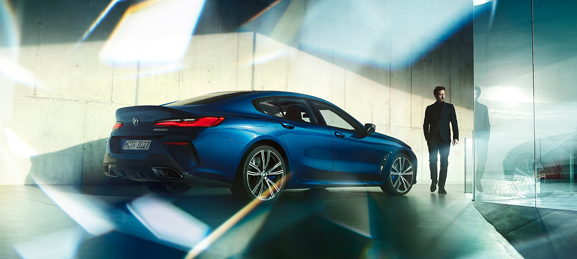 BMW Individual вид сзади с поворотом в три четверти BMW 8 серии Gran Coupé, BMW Individual вид сзади с поворотом в три четверти