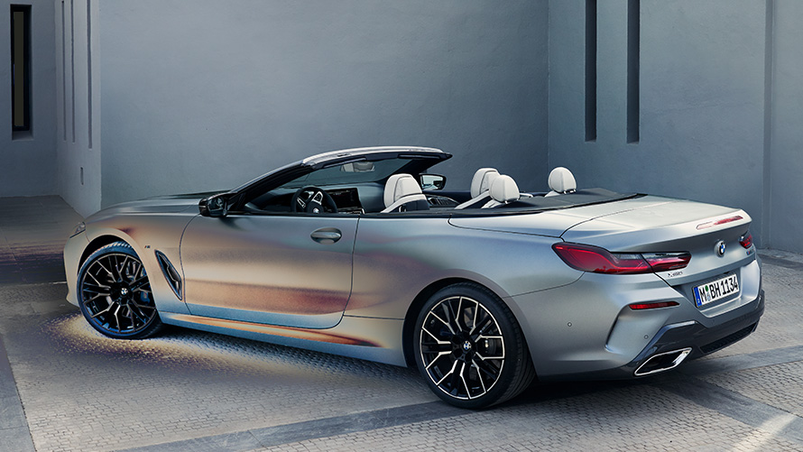 BMW 8 Серии Cabrio (G14) вид сбоку с поворотом в три четверти, не в движении BMW 8 Серии Cabrio (G14) вид сбоку с поворотом в три четверти, не в движении