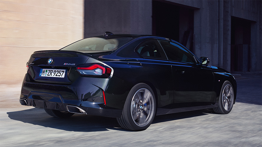 Атлетичная задняя часть, BMW M240i G42