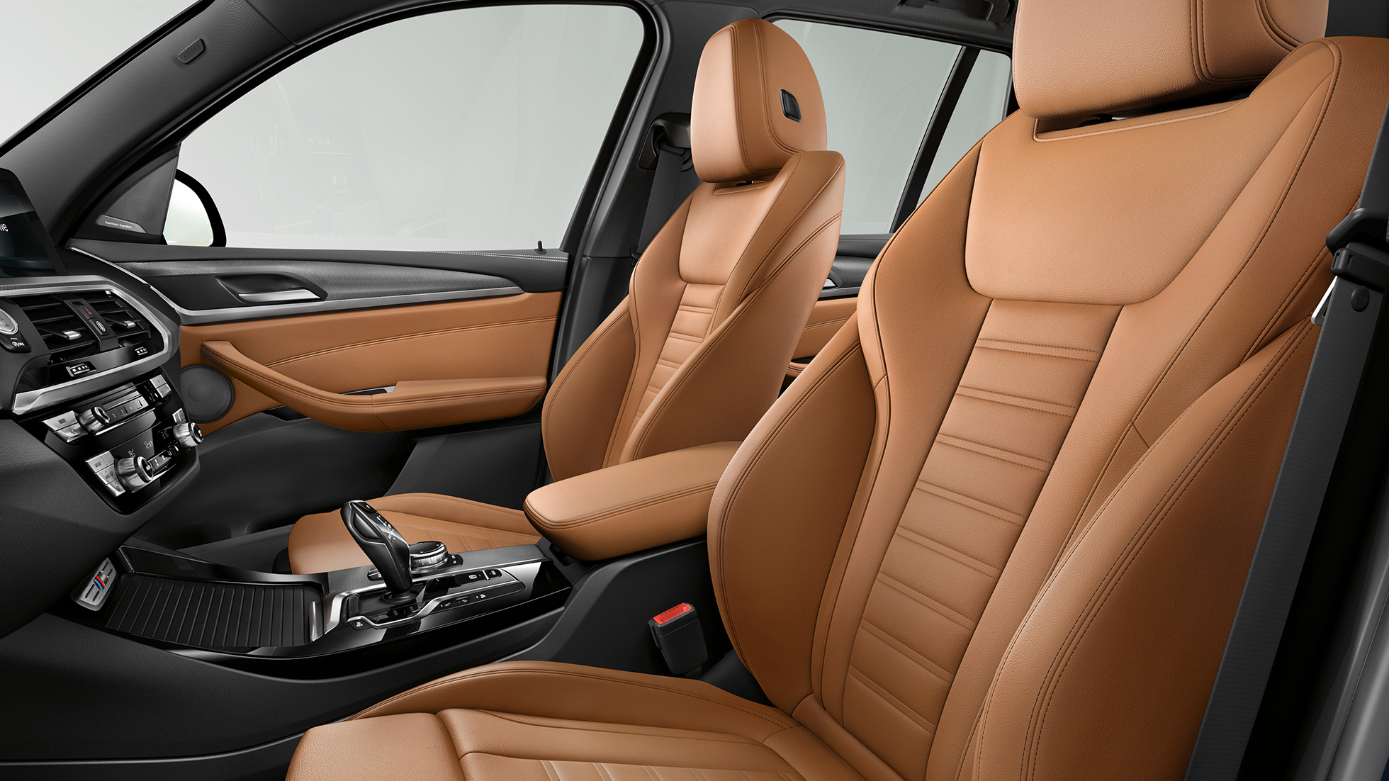 BMW X3 M40i and BMW X3 M40d, interior. BMW X3 M40i and BMW X3 M40d, sporty and comfortable interior with sports seats.