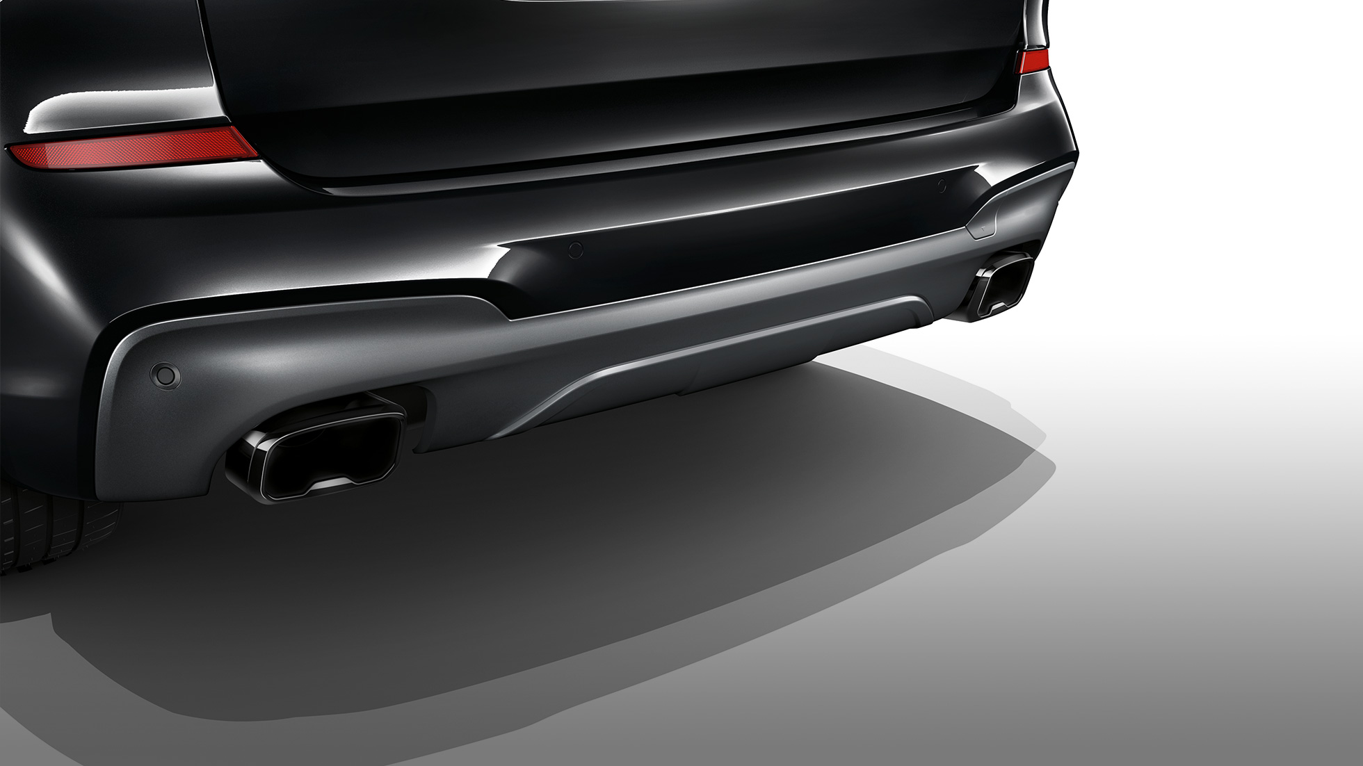 BMW X3 M40i and BMW X3 M40d, tailpipe trims. BMW X3 M40i and BMW X3 M40d in Black Sapphire metallic, exterior, tailpipe trims in Black Chrome.
