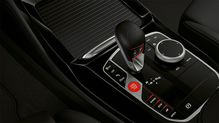 BMW X4 M Competition F98 LCI 2021, селектор переключения передач BMW X4 M Competition F98 LCI Facelift 2021, селектор переключения передач с крупным планом центральной консоли