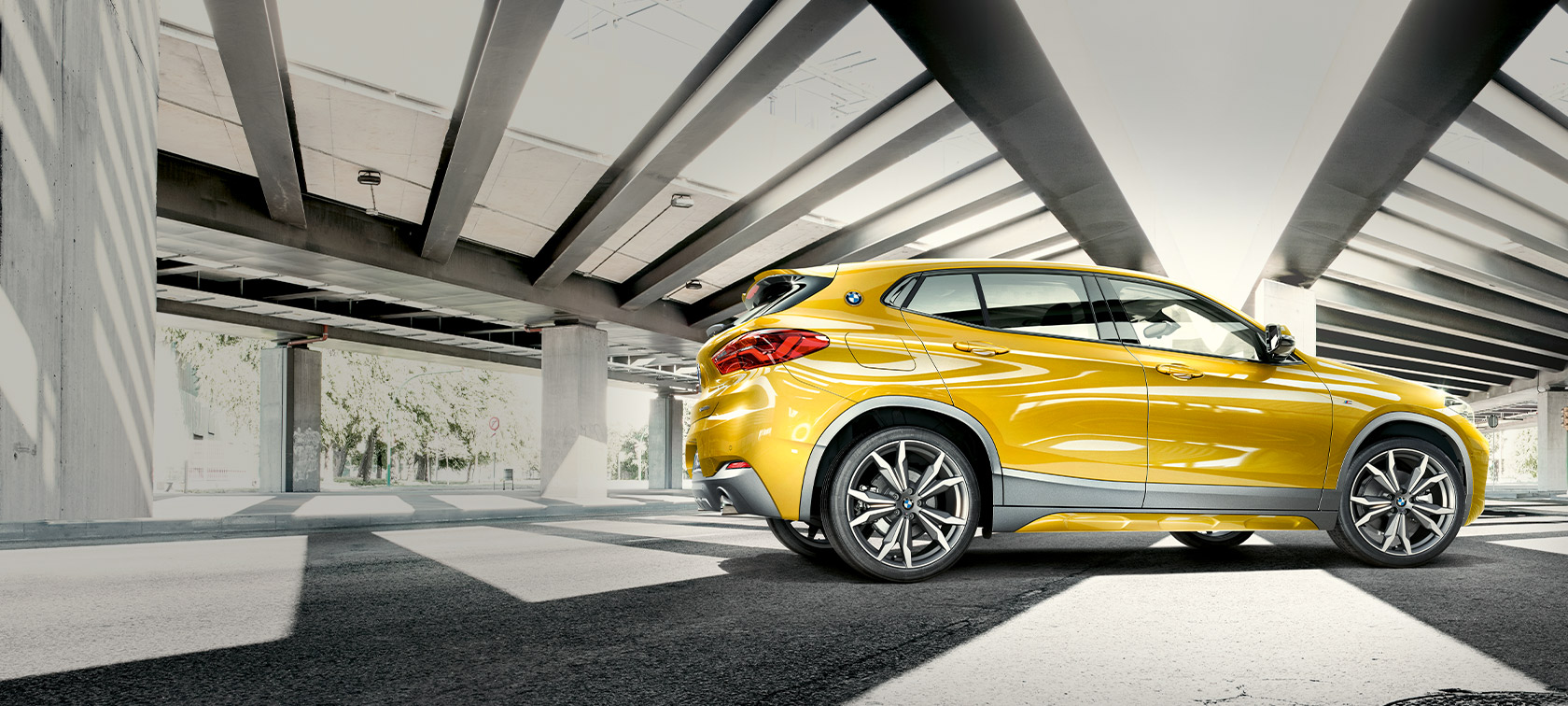 Бмв х2 2025. Bmw x2 f39. бмв х2 золотистый.