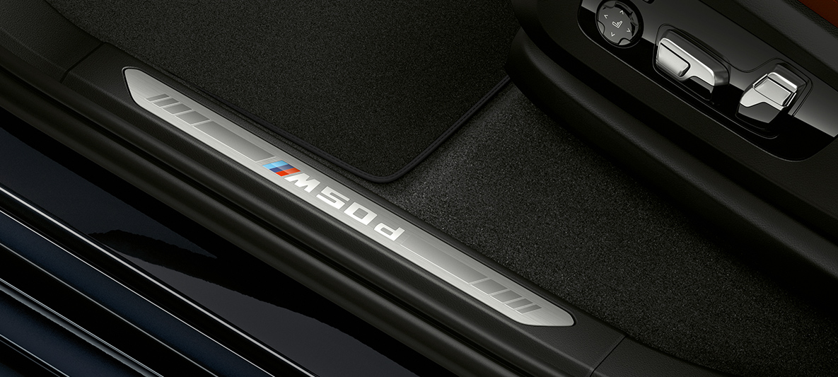 Приборная панель BMW X5 M50d Детальный снимок приборной панели BMW X5 M50d