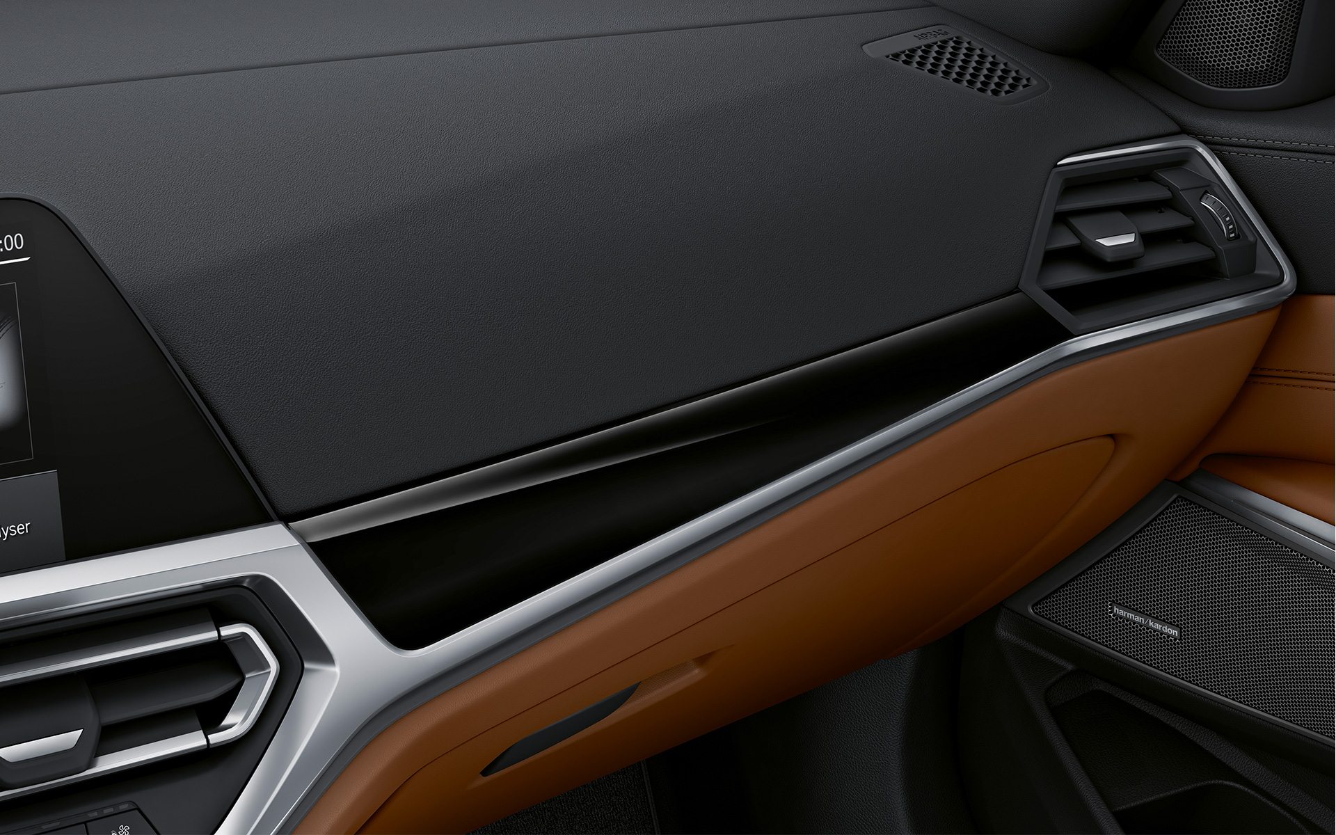 BMW Individual декоративные планки "Черный Рояльный Лак", крупный план BMW Individual декоративные планки "Черный Рояльный Лак", крупный план