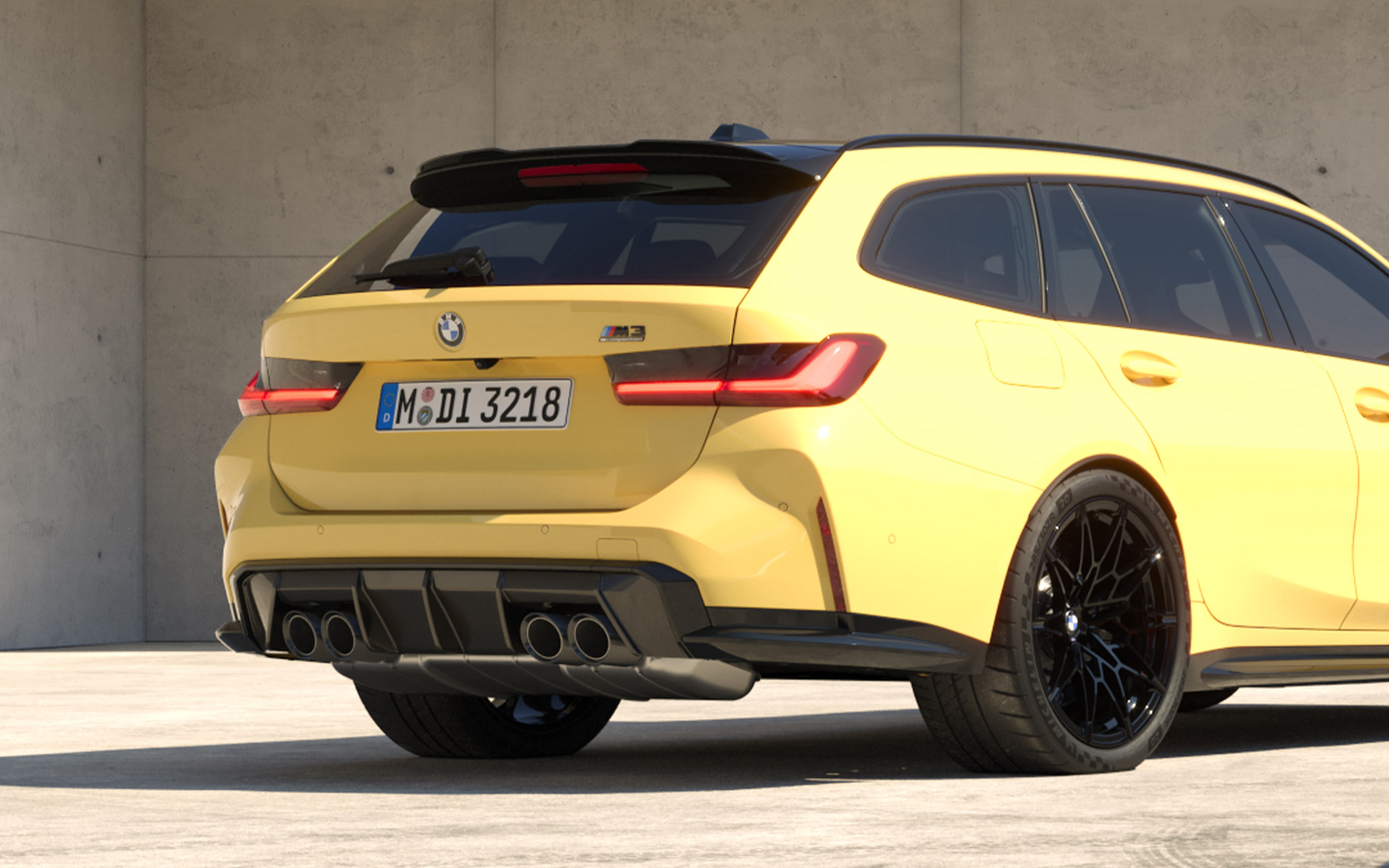 BMW M8 Competition Coupe F92 2019 BMW Individual Speed Yellow, вид сбоку в три четверти BMW M8 Competition Coupe F92 2019 BMW Individual Speed Yellow, вид сбоку в три четверти в статике