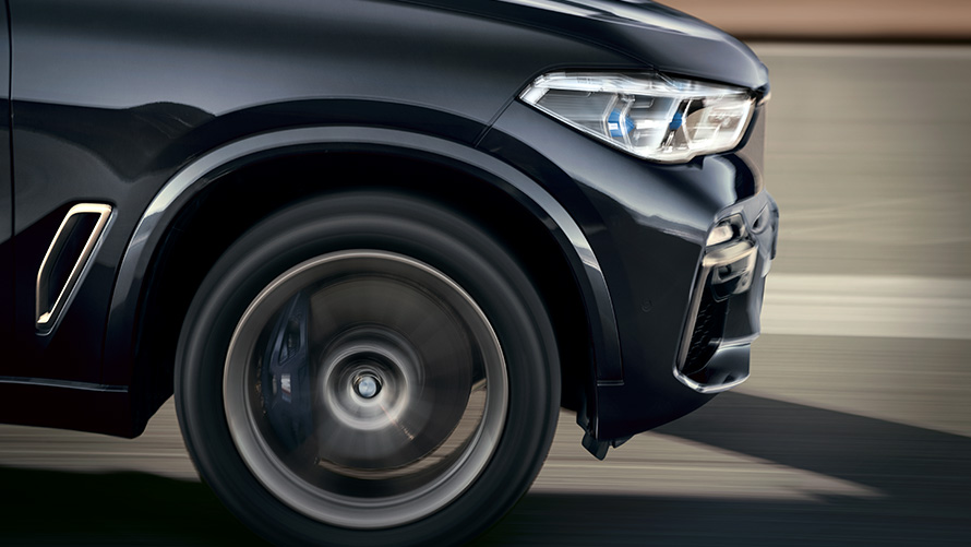 Автомобили BMW Protection Vehicles оснащены легкосплавными дисками. BMW Protection Vehicles оснащен легкосплавными дисками BMW Details