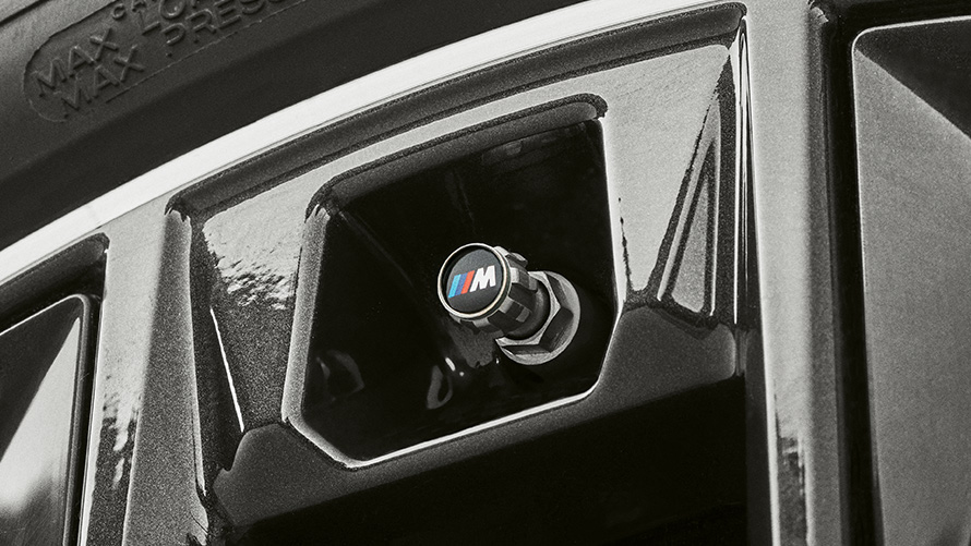 Колпачки вентилей BMW с логотипом M Коллекция аксессуаров BMW осень-зима: колпачки вентилей с логотипом M